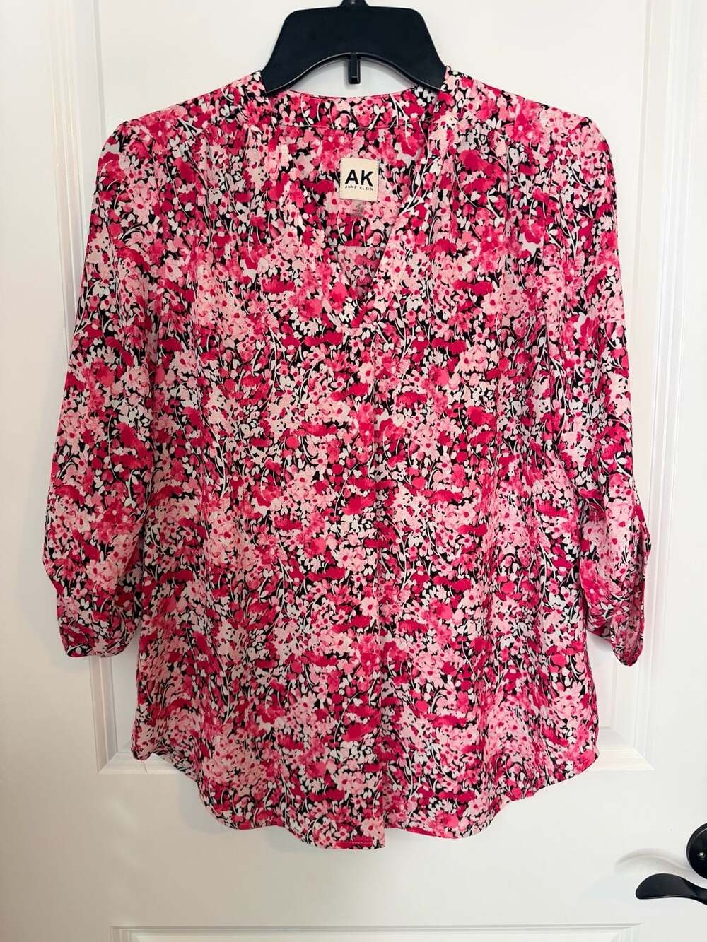 Anne Klein Floral Print V-Neck Roll-Tab Sleeve Blouse - Petite Sm